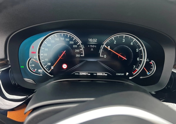 BMW Seria 5 cena 135000 przebieg: 229931, rok produkcji 2018 z Józefów małe 379
